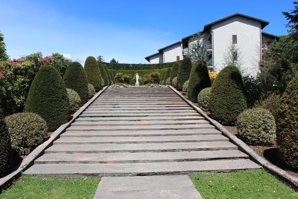 Centro di Spiritualità Maria Candida Armeno Esterno foto
