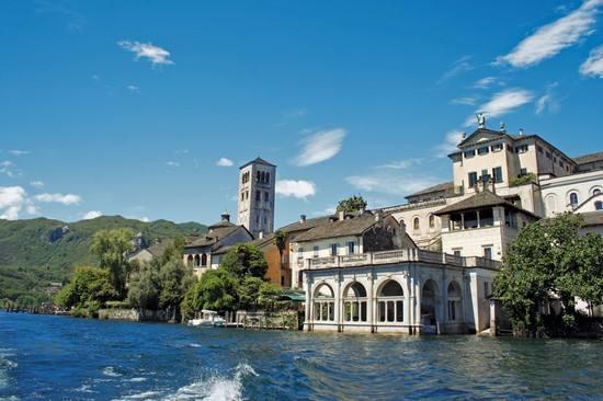 Centro di Spiritualità Maria Candida Armeno Esterno foto