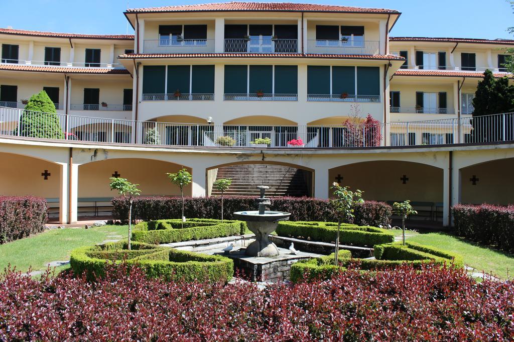 Centro di Spiritualità Maria Candida Armeno Esterno foto