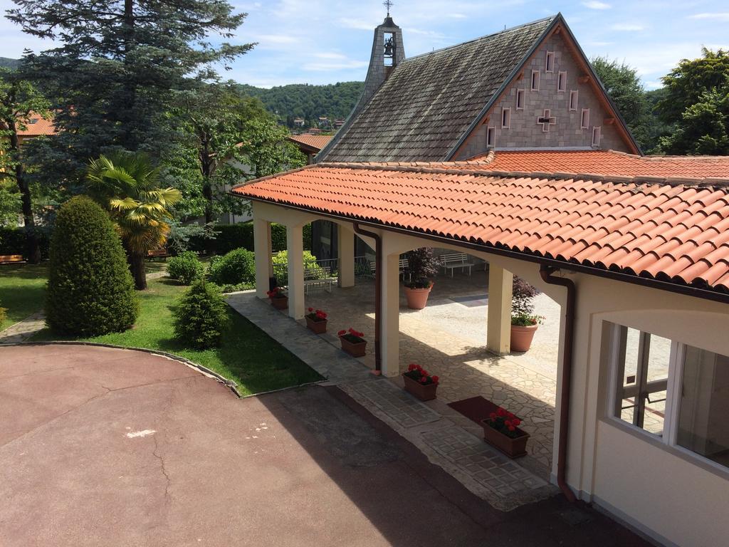 Centro di Spiritualità Maria Candida Armeno Esterno foto